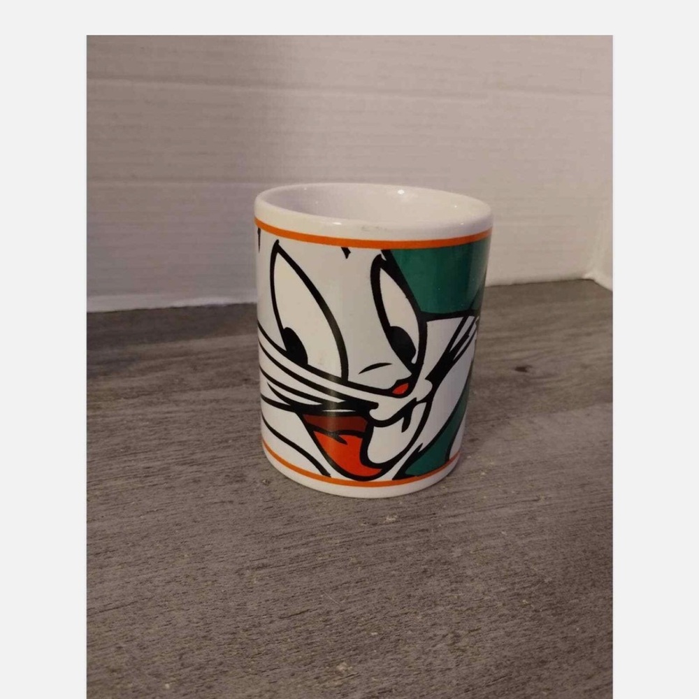 2000 Warner Brothers Looney Tunes Bugs Bunny Coffee Mug Tea Cup By Gibson White